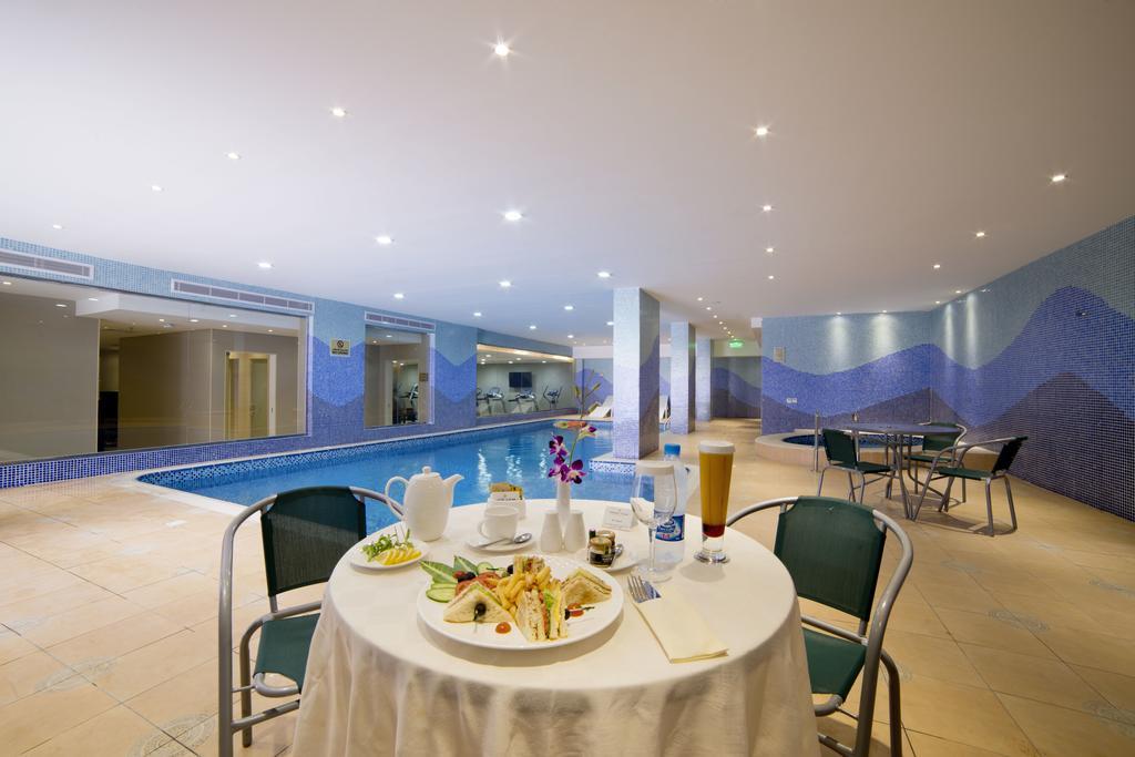 Golden Tulip Dammam Corniche Hotel Kültér fotó