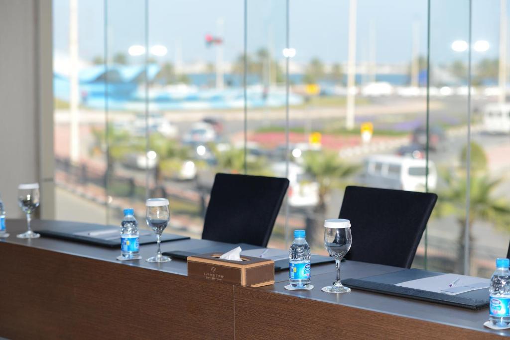 Golden Tulip Dammam Corniche Hotel Kültér fotó